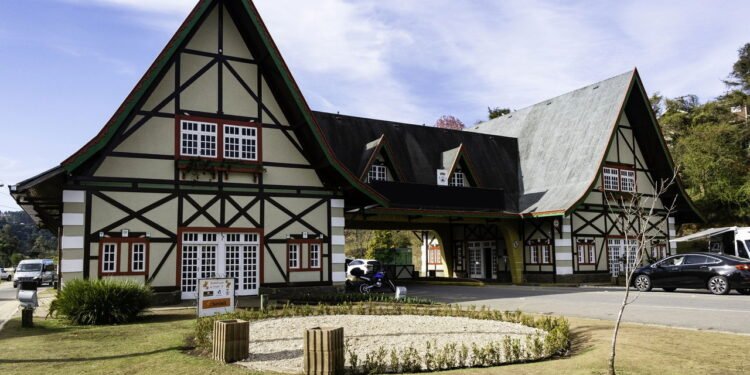 Essa cidade no Brasil parece a Europa e bomba no inverno