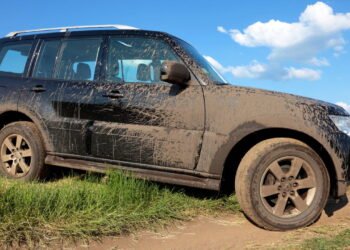 O que significa ter sempre o carro sujo, segundo a psicologia