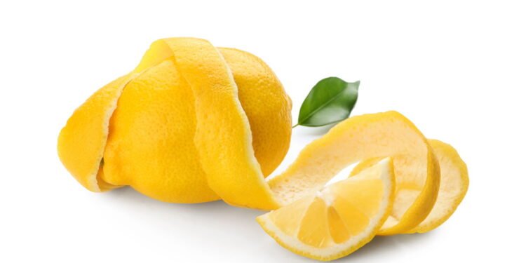 Se você tem cascas de limão, não as jogue fora: como usá-las na cozinha e para que servem