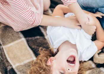 Dr. Cesar Cimonari, Neurocirurgião: a curiosa relação entre Cócegas e defesa do organismo