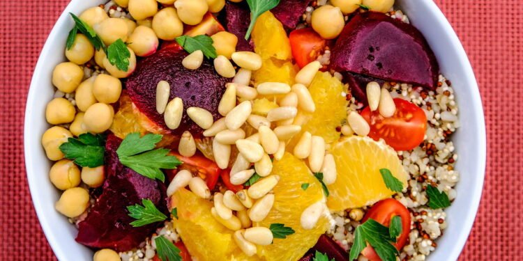 7 alimentos veganos que parecem mais baratos a granel, mas na verdade custam mais