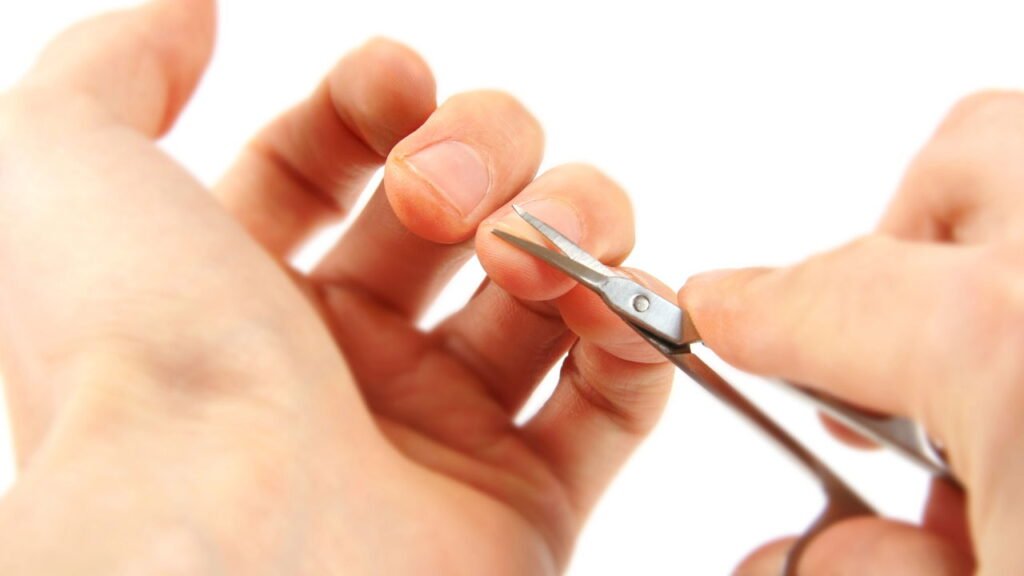 Não corte as cutículas, é um erro: o que você deve fazer e por que eles não recomendam