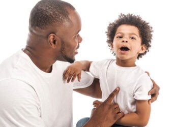 Um psicólogo infantil diz para parar de fazer elogios às crianças