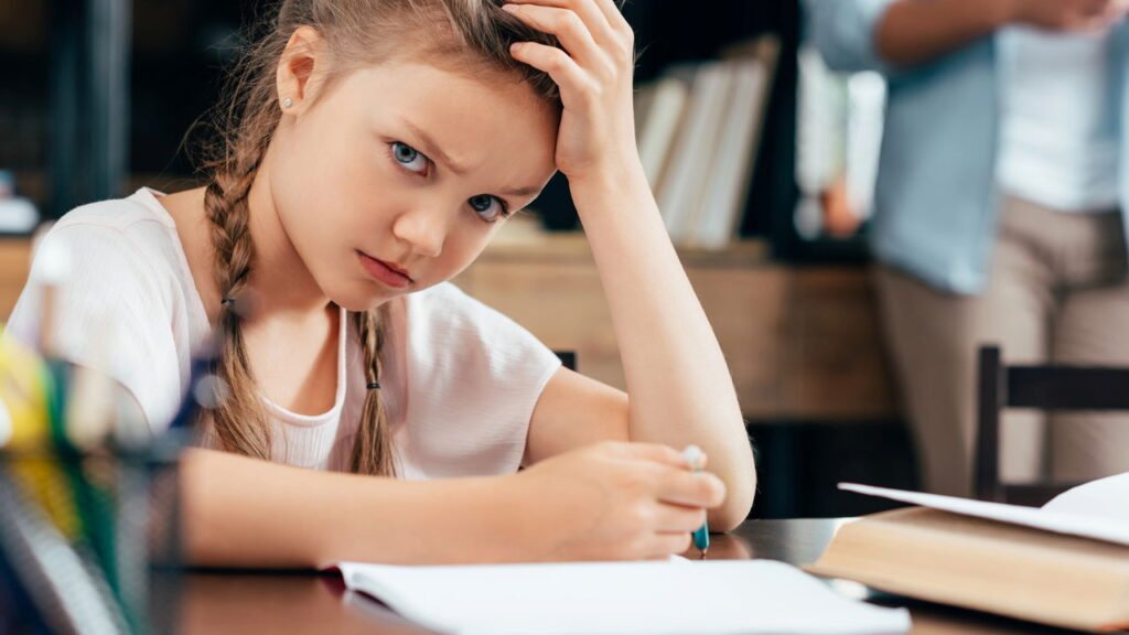 As 8 palavras que devem ser ditas a uma criança irritada para acalmá-la, segundo a psicologia