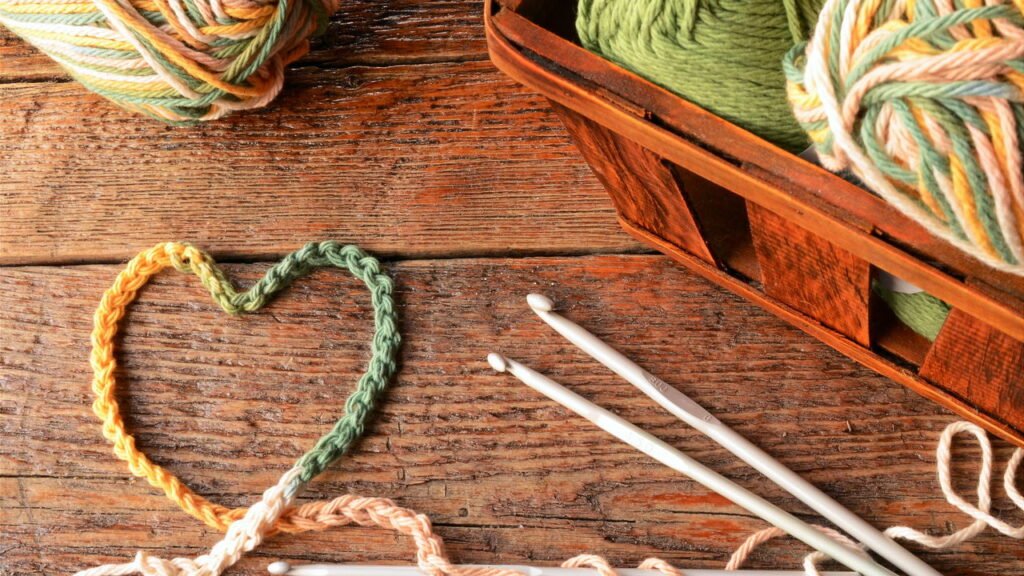 Com apenas linha e agulha você cria presilhas de crochê lindas e vendem bem