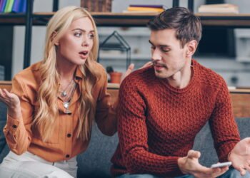 O que uma mulher jamais perdoaria do namorado, segundo a Inteligência Artificial