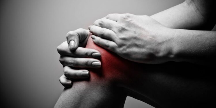 Dor no joelho pode ser evitada com esse cuidado simples no dia a dia