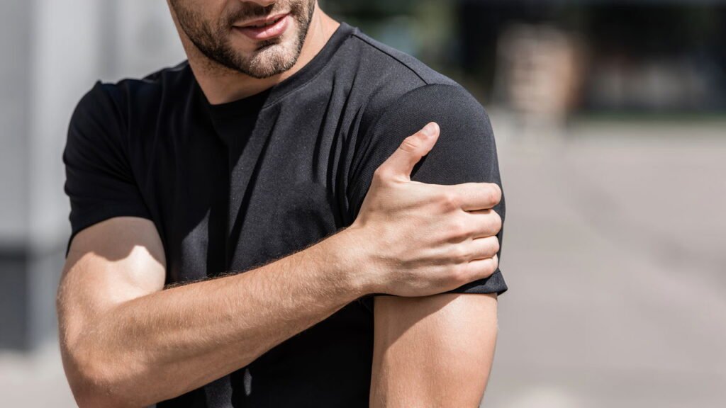 Como lidar com a dor no ombro que atrapalha sua rotina diária