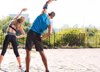 Exercício de 8 minutos que fortalece costas e melhora postura