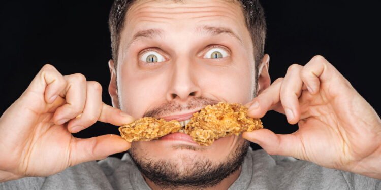 Por que sentimos fome mesmo sem precisar comer?