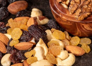 Nozes de árvore x amendoim: o que é melhor para você? Dietistas explicam