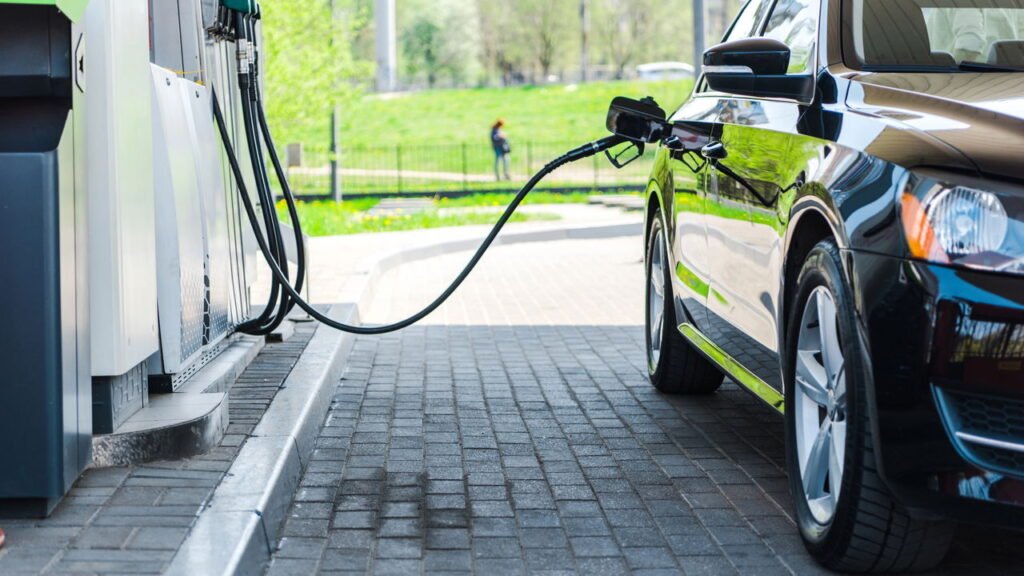 Mudança na gasolina já tá valendo e pouca gente entendeu o impacto
