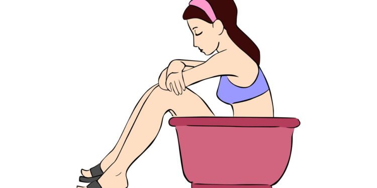 Banho de Assento - Créditos: depositphotos.com / Sandalphonarts