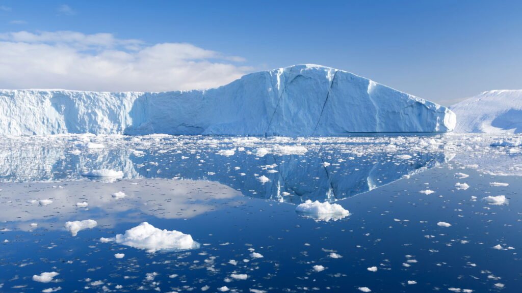 Maior iceberg do mundo se solta e preocupa cientistas, veja rota