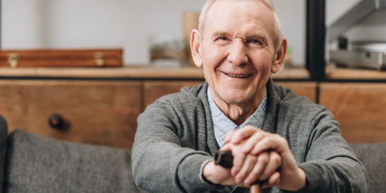 Alimentos que pessoas com mais de 60 anos devem consumir mais para melhorar a função cognitiva