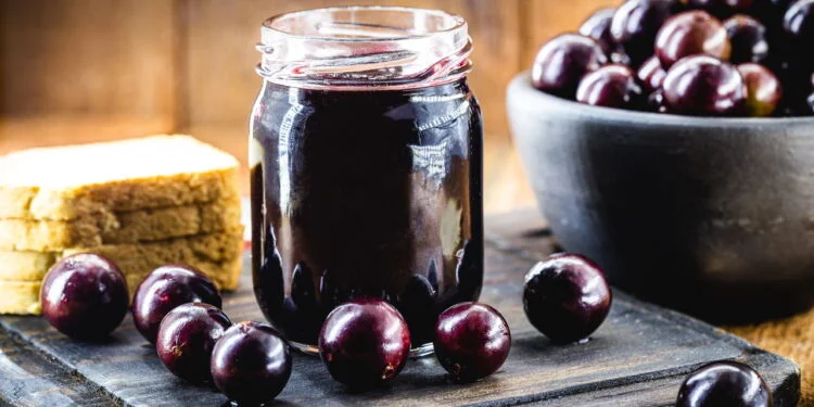 Jabuticaba - Créditos: depositphotos.com / robertohunger