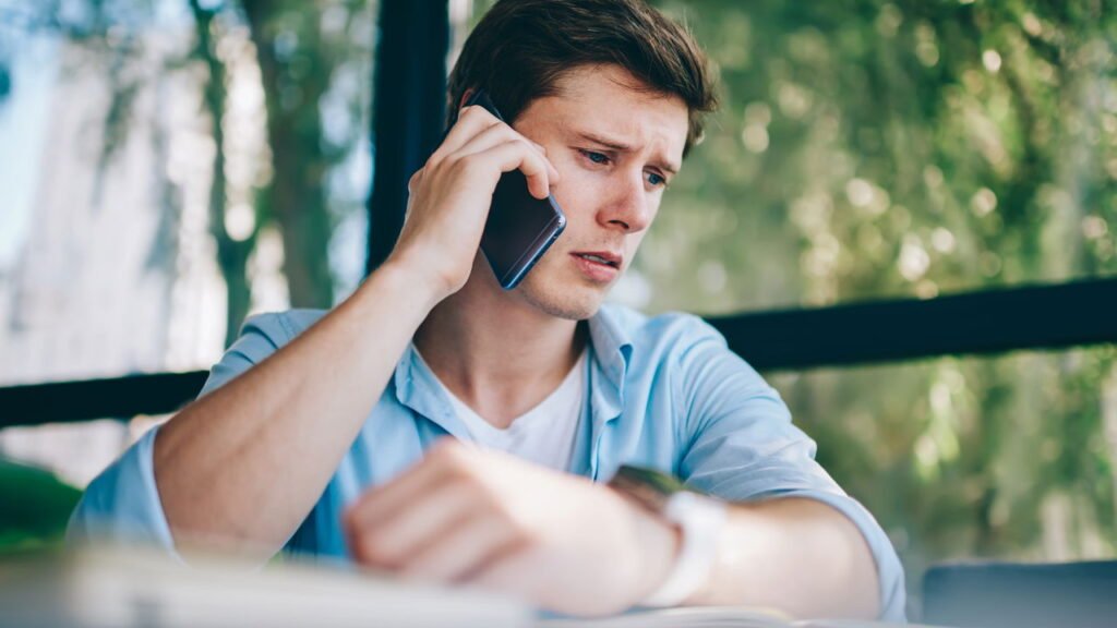 Ligar nessas 3 situações é sinal de baixa inteligência emocional
