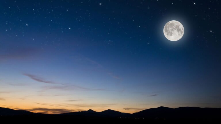 Quando é a lua cheia de outubro? É uma superlua?
