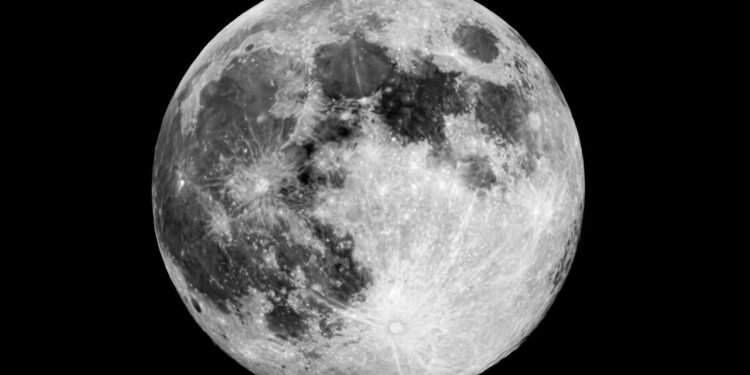 O que há perto da Lua? Evento raro no céu surpreende os texanos