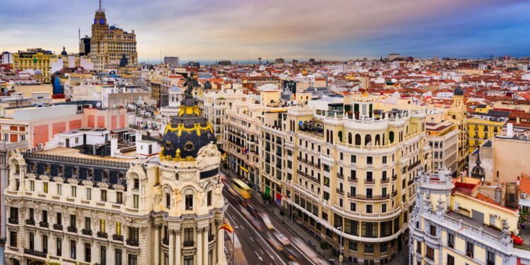 Essas 5 cidades oferecem imersão total para quem quer estudar espanhol