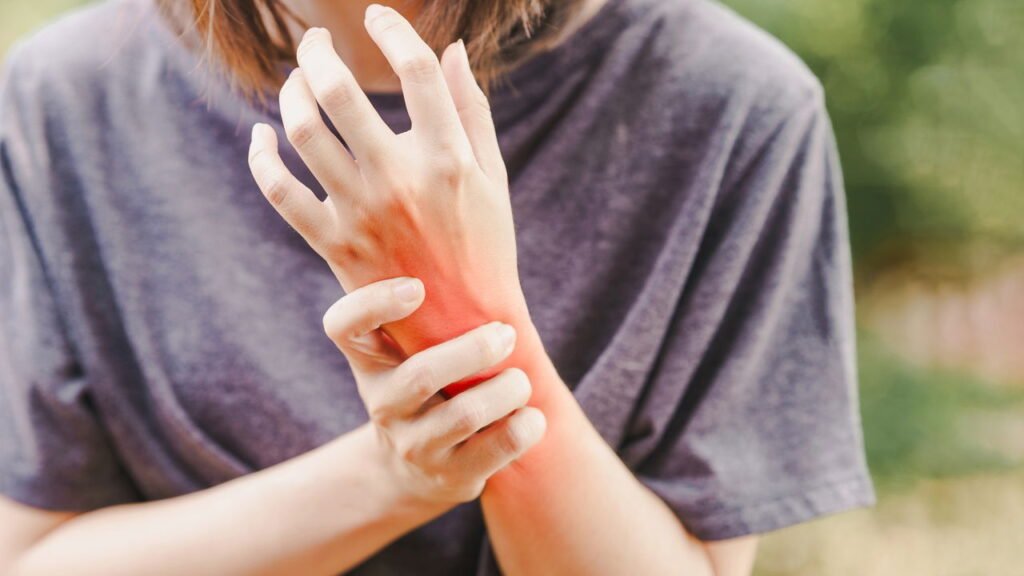 Como reduzir dores nas mãos com exercícios de fortalecimento simples