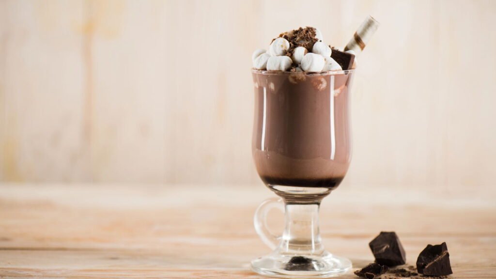 Novo estudo surpreendente revela como apenas um milkshake pode prejudicar sua saúde: 'Bomba cerebral'