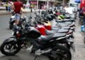 Motos econômicas que gastam pouco e rodam muito