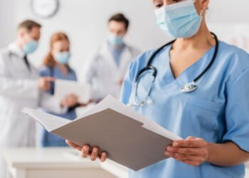 Pesquisas mostram que muitas mulheres não conhecem um fator simples que pode reduzir o risco de câncer de mama