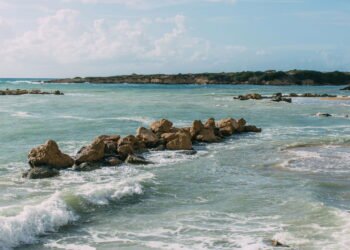 Qual a diferença entre mar e oceano?