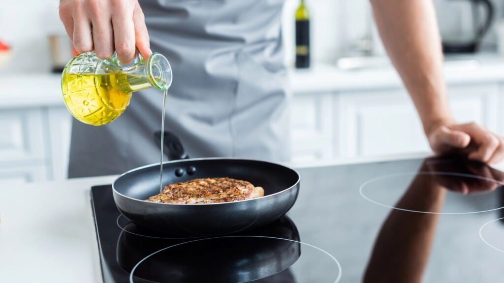 Se você usou óleo de cozinha, não o jogue fora: como reciclá-lo e para que serve