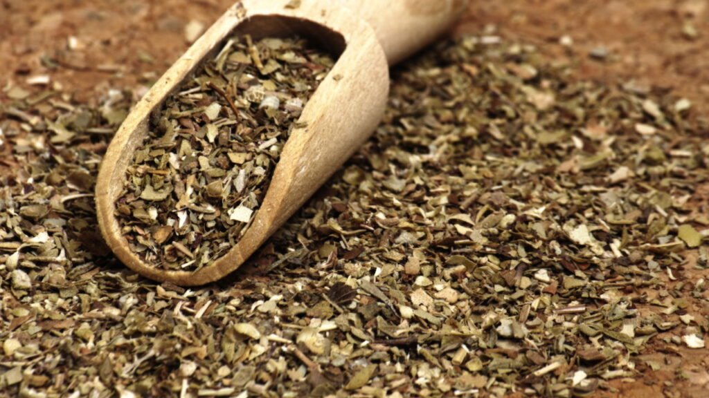 A erva que é útil contra as dores da artrose e ajuda a produzir colágeno