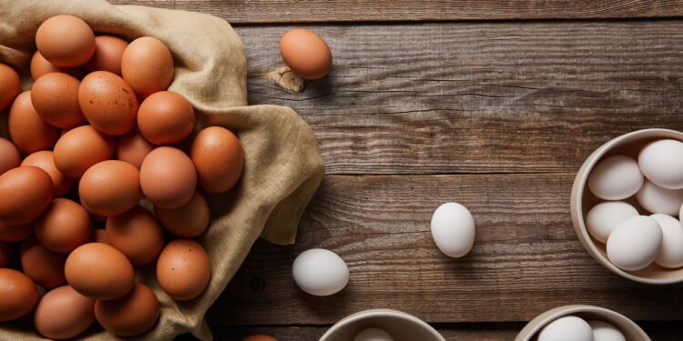 Poucos sabem: qual a diferença entre ovos brancos e marrons
