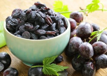 A fruta que é um poderoso antioxidante, fortalece os ossos e ajuda na produção de colágeno