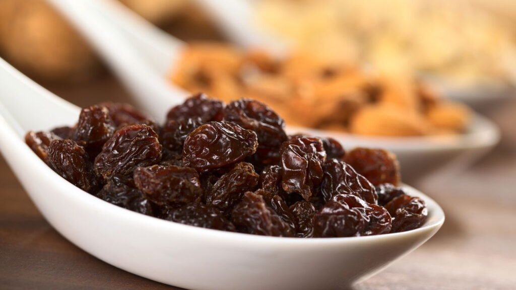 A fruta que é um poderoso antioxidante, fortalece os ossos e ajuda na produção de colágeno