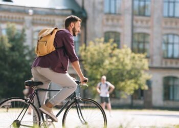 Para proteger seu cérebro contra a demência, comece a pedalar, sugere estudo