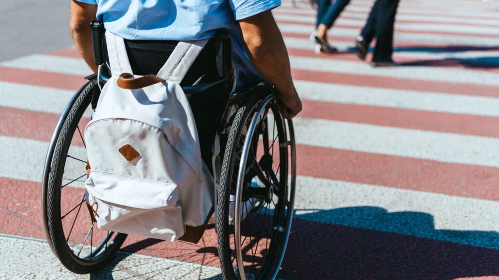 O que significa agradecer quando alguém te deixa atravessar a rua segundo a psicologia