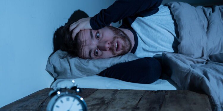 É hora de lidar com sua insônia: fazer isso pode protegê-lo contra a demência, diz estudo