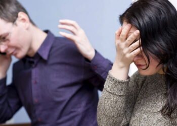 "É como estar com um gato": conselhos de um psicólogo para viver melhor em um relacionamento com um parceiro evitativo