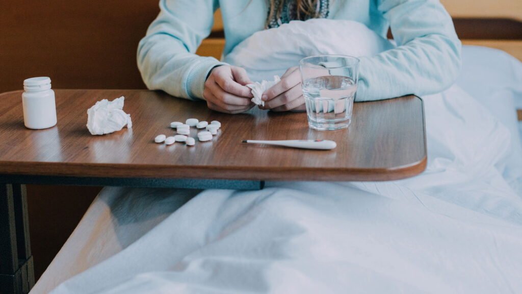 9 sinais surpreendentes de que você tem deficiência de vitamina K, de acordo com um nutricionista