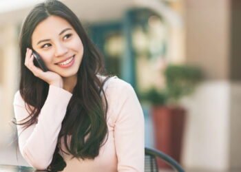 8 sinais de que você é mais feliz do que 90% das pessoas (mesmo que não pareça)