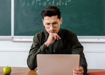 Qual é a cor preferida das pessoas menos inteligentes segundo a psicologia