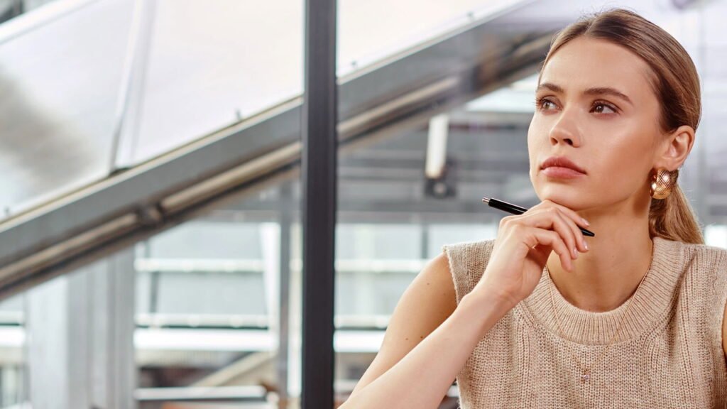 8 coisas que pessoas inteligentes param de fazer quando percebem que estão se tornando menos inteligentes