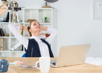 O que significa quando uma pessoa vai dormir tarde, segundo a psicologia?