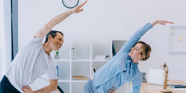 Os movimentos de estabilidade para mantê-lo livre de lesões depois dos 40