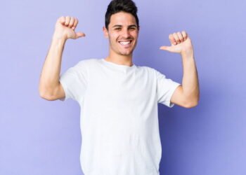 14 sinais de que alguém que realmente se sente atraente