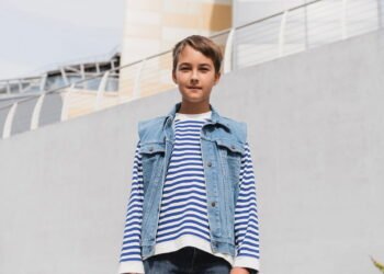 Vestir-se de azul: O segredo da psicologia por trás da cor que define seu estado de espírito!