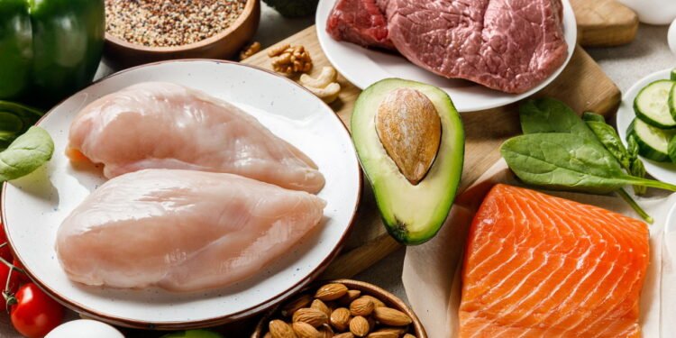 Um especialista revela o que acontece se você comer muita proteína