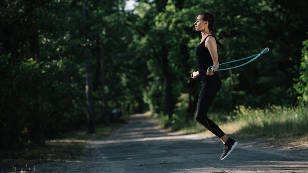 Como 15 minutos de corda podem acelerar a queima de calorias