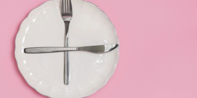 8 coisas assustadoras que podem acontecer ao seu corpo quando você pula as refeições