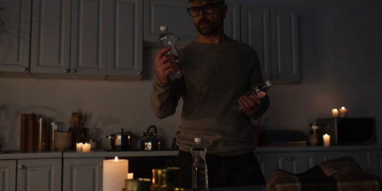 Kit de sobrevivência para queda de energia: 10 itens essenciais para quando as luzes se apagam